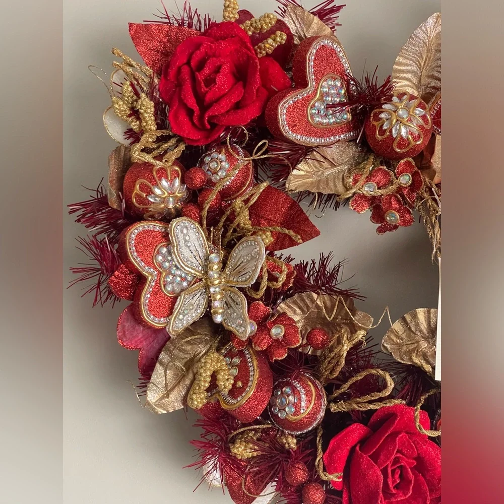 Valentine’s Day Heart Shaped Wreath - Picture 2 of 7